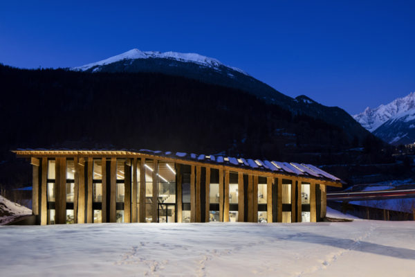 Mont-Blanc Base Camp (©Michel Denance)