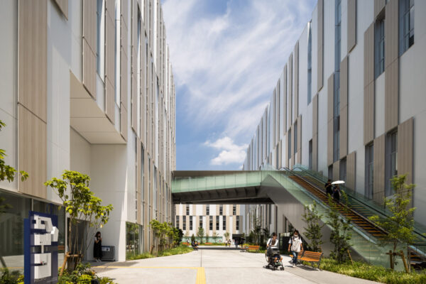 Helpso Hub-3 Toyo Univ. (©Kawasumi-Kobayashi Kenji Photograph Office)