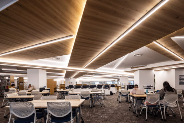 Helpso Hub-3 Toyo Univ. (©Kawasumi-Kobayashi Kenji Photograph Office)