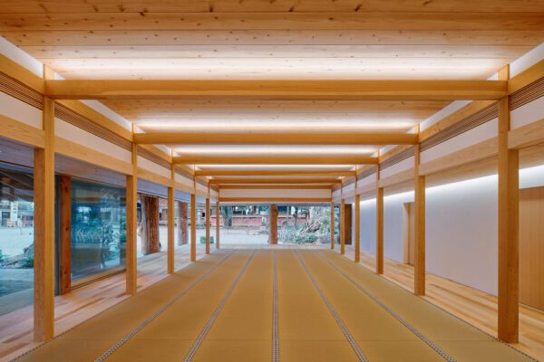 Aoi Shrine Grobe / National Treasure Memorial Hall (© Masatoshi Hoshino / HOSHINO DESIGN CONSCIOUS)