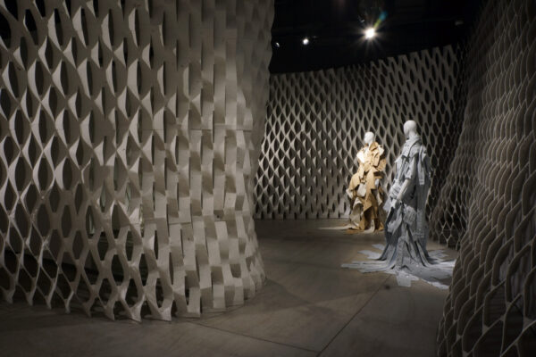 Special Exhibition “Analogy of Couture – Constructing Garment / Knitting Architecture” (© IMT / KuRoKo inc.)