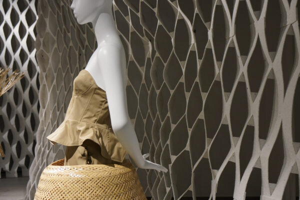 Special Exhibition “Analogy of Couture – Constructing Garment / Knitting Architecture” (© IMT / KuRoKo inc.)