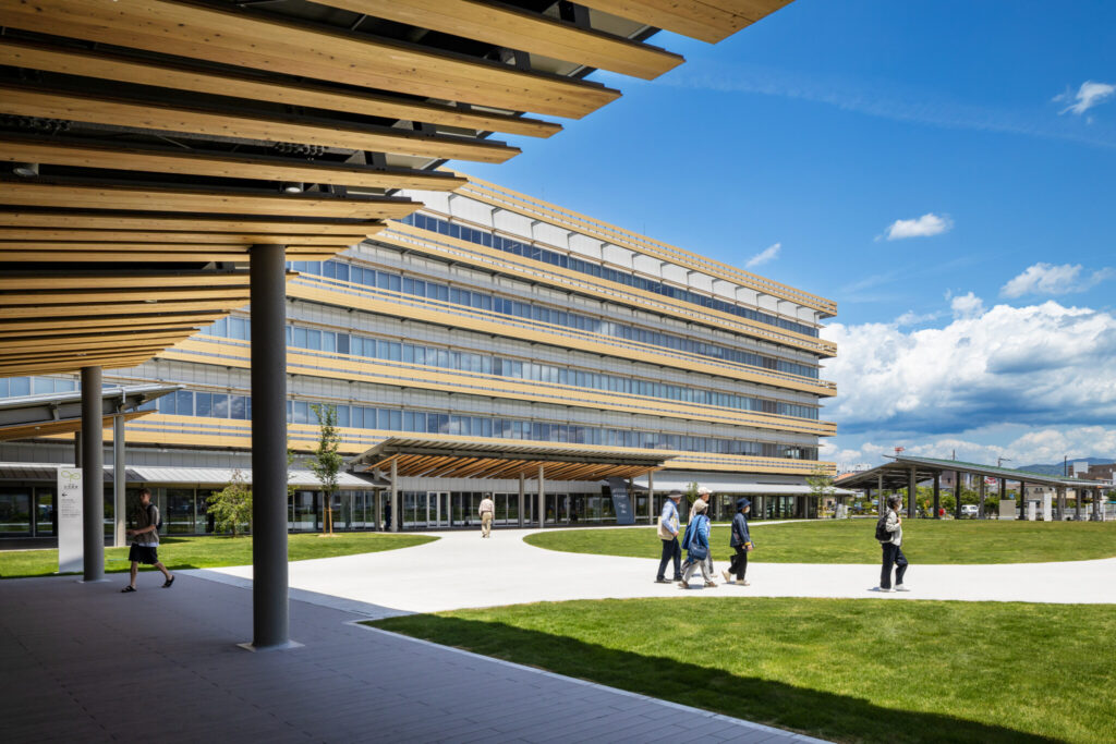 Itami City Hall | © Kawasumi-Kobayashi Kenji Photograph Office - Hiroshi Funaki