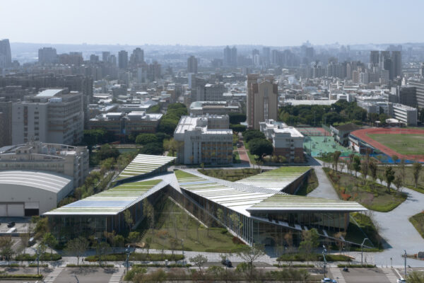 Taiwan Feng Chia University New Campus (© YHLAA Photography)