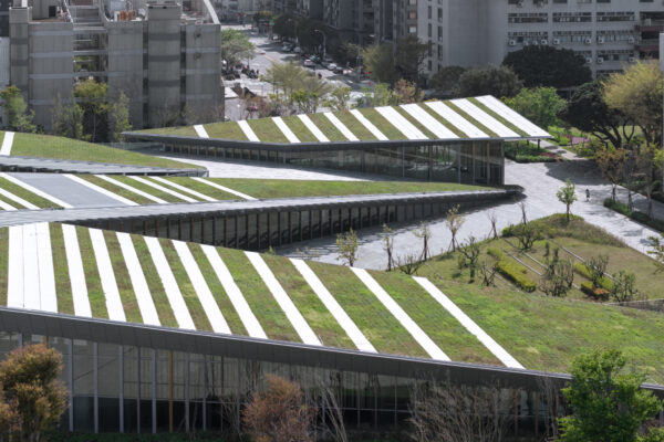 Taiwan Feng Chia University New Campus (© YHLAA Photography)