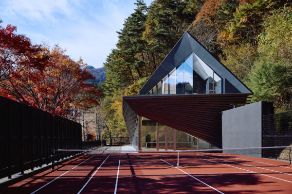 VILLA Fuji Kawaguchiko AERO (© KIYOSHI OBARA / amana inc.)