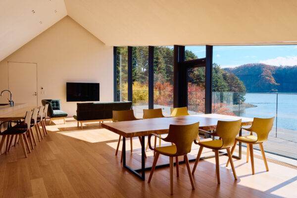 VILLA Fuji Kawaguchiko AERO (© KIYOSHI OBARA / amana inc.)