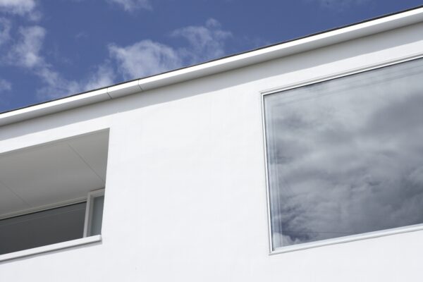 無印良品「窓の家」 (© MUJI HOUSE Co.,LTD)