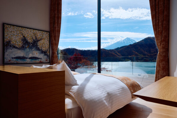 VILLA Fuji Kawaguchiko AERO (© KIYOSHI OBARA / amana inc.)