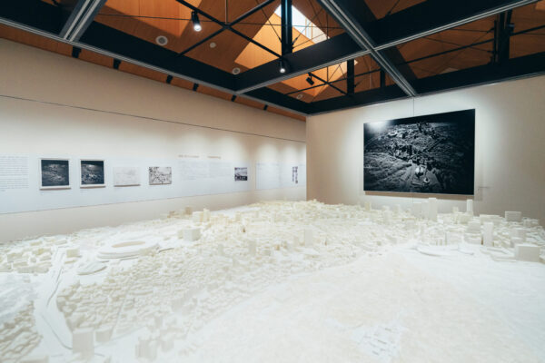 Kenzo Tange – Kengo Kuma — Architects of the Tokyo Games1964 / 2020: From Paris to Imabari – Triumphant Return Exhibition (© Makoto Suenaga) Kenzo Tange – Kengo Kuma — Architects of the Tokyo Games1964 / 2020: From Paris to Imabari – Triumphant Return Exhibition (© Makoto Suenaga)