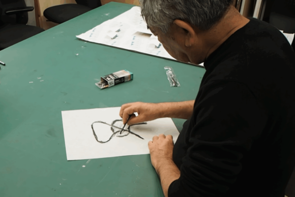 Osaka Chair (大阪・関西万博 ポルトガル館内) (©Kengo Kuma & Associates) Osaka Chair (大阪・関西万博 ポルトガル館内) (©Kengo Kuma & Associates)