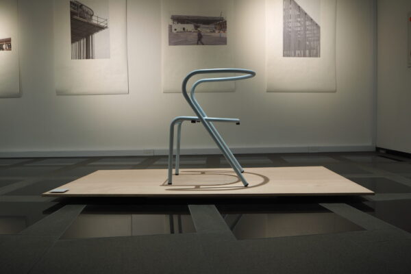 Osaka Chair (大阪・関西万博 ポルトガル館内) (©Kengo Kuma & Associates) Osaka Chair (大阪・関西万博 ポルトガル館内) (©Kengo Kuma & Associates)