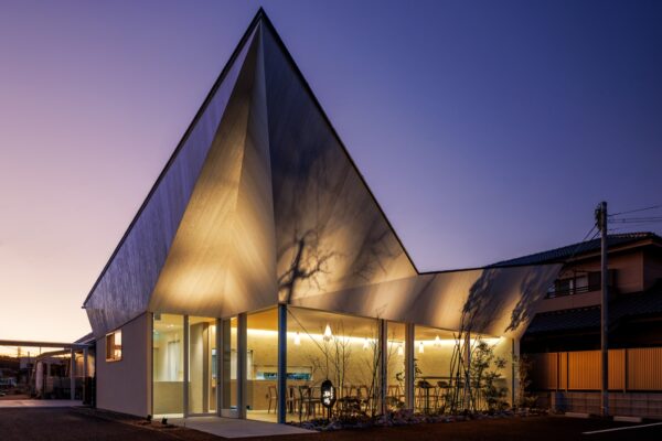 Sakaimachi Sunaba (© Masaki Hamada / kkpo)