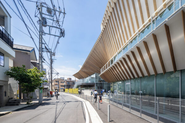 渋谷区本町CC 本町コミュニティセンター・渋谷本町こども園 (© Kawasumi-Kobayashi Kenji Photograph Office - Hiroshi Funaki)