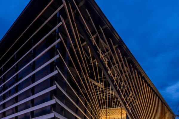 Boat Race Ticket Shop Awa Kamojima (© Kawasumi・Kobayashi Kenji Photograph Office) Boat Race Ticket Shop Awa Kamojima (© Kawasumi・Kobayashi Kenji Photograph Office)