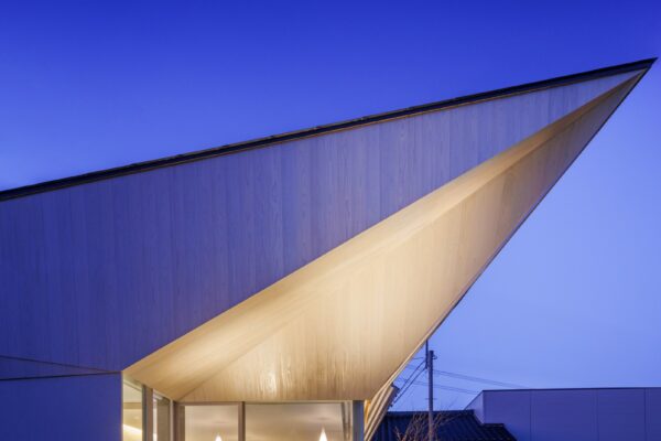 Sakaimachi Sunaba (© Masaki Hamada / kkpo)