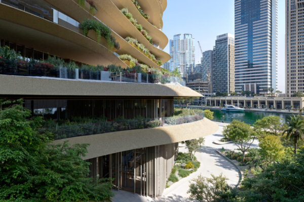 Wedyan – The Canal (© Al Ghurair Collection) Wedyan – The Canal (© Al Ghurair Collection)