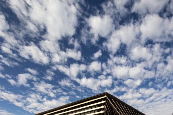 Boat Race Ticket Shop Awa Kamojima (© Kawasumi・Kobayashi Kenji Photograph Office) Boat Race Ticket Shop Awa Kamojima (© Kawasumi・Kobayashi Kenji Photograph Office)