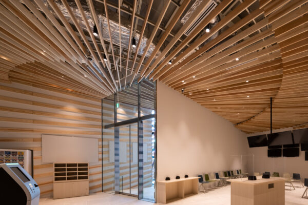 Boat Race Ticket Shop Awa Kamojima (© Kawasumi・Kobayashi Kenji Photograph Office) Boat Race Ticket Shop Awa Kamojima (© Kawasumi・Kobayashi Kenji Photograph Office)