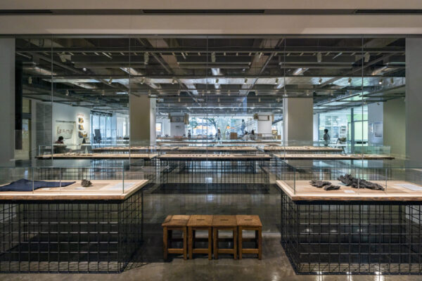 Sanjo City Library Complex “Machiyama” (© Kawasumi・Kobayashi Kenji Photograph Office)