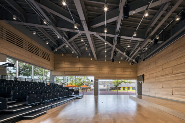 Sanjo City Library Complex “Machiyama” (© Kawasumi・Kobayashi Kenji Photograph Office)