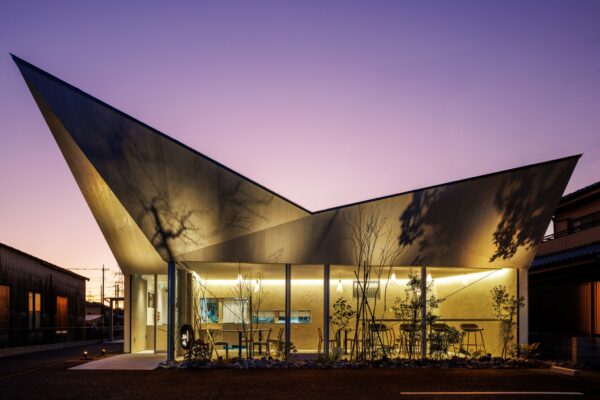 Sakaimachi Sunaba (© Masaki Hamada / kkpo)