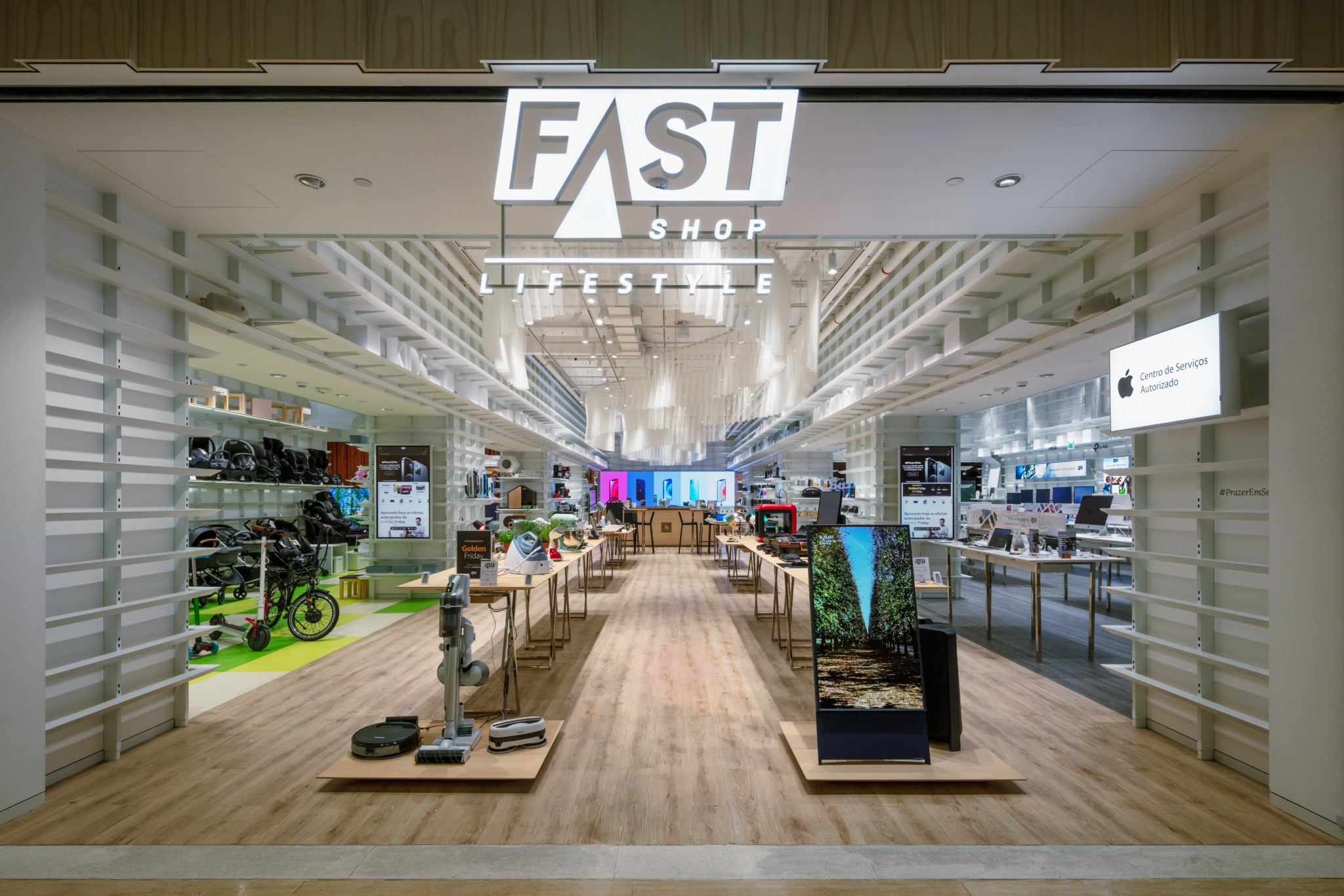 FastShop Ibirapuera | © Nelson Kon FastShop Ibirapuera | © Nelson Kon