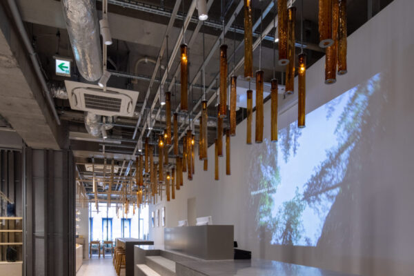 イッタラ表参道 ストア&カフェ (©Kazuhiko Miyazawa)