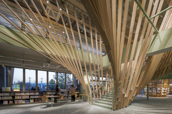 築上町図書館 築きのもり (©︎ Masaki Hamada / kkpo)