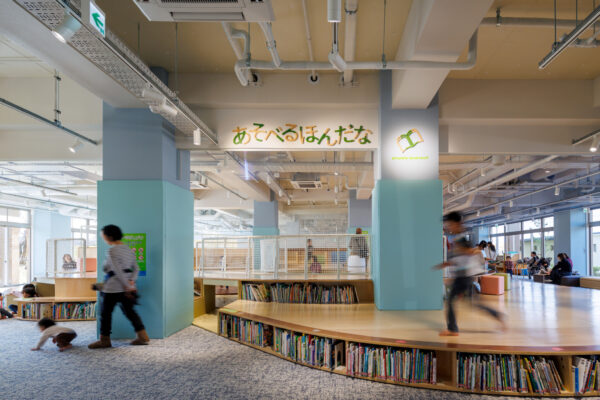 築上町図書館 築きのもり (©︎ Masaki Hamada / kkpo)