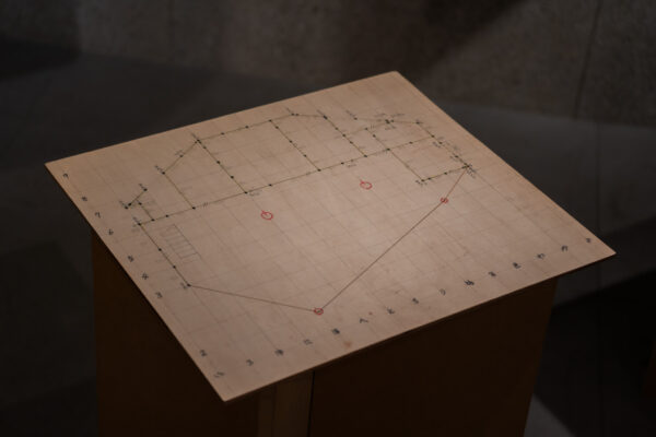 MOCTION 5周年記念隈研吾展 「里山に生きる、里山を活かす」 (©Kengo Kuma & Associates)