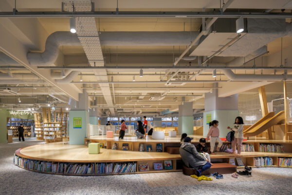 築上町図書館 築きのもり (©︎ Masaki Hamada / kkpo)