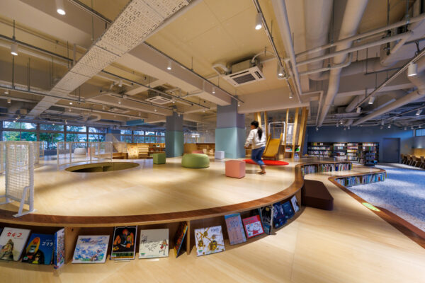 築上町図書館 築きのもり (©︎ Masaki Hamada / kkpo)