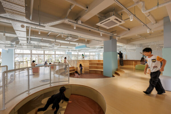 築上町図書館 築きのもり (©︎ Masaki Hamada / kkpo)