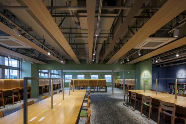 築上町図書館 築きのもり (©︎ Masaki Hamada / kkpo)