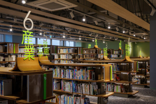 築上町図書館 築きのもり (©︎ Masaki Hamada / kkpo)