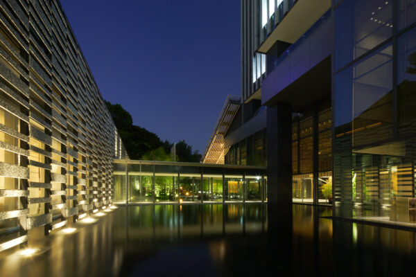 東急キャピトルタワー (© SS)