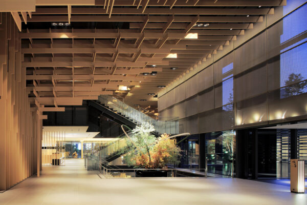 東急キャピトルタワー (© SS)