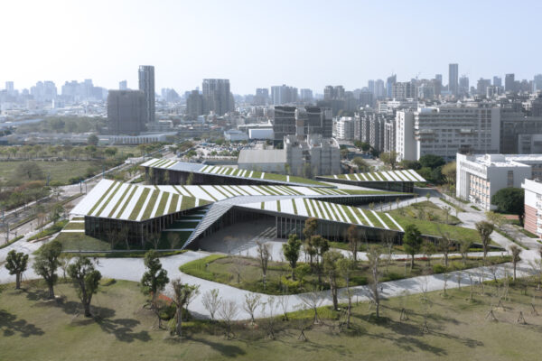 Taiwan Feng Chia University New Campus (© YHLAA Photography) Taiwan Feng Chia University New Campus (© YHLAA Photography)