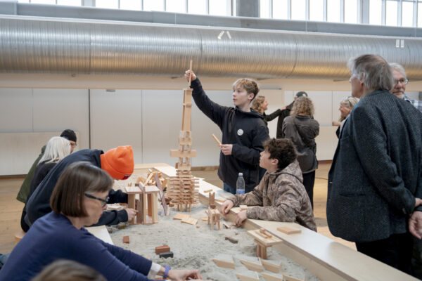 Exhibition「TSUMIKI」コペンハーゲンに初登場 (Kengo Kuma udstillingsåbnings på CC)