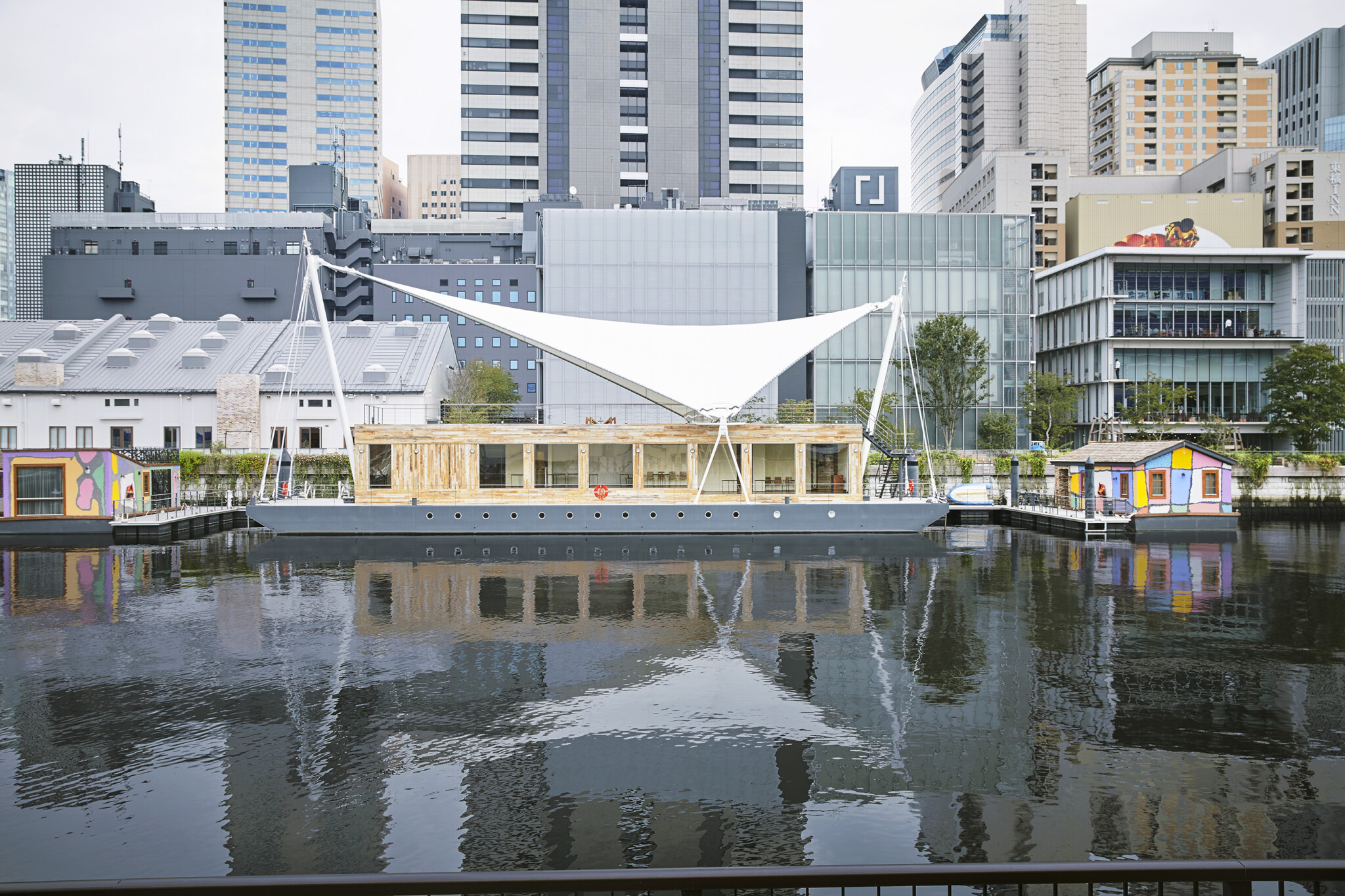 Tennozu Barge | © Kawasumi-Kobayashi Kenji Photograph Office