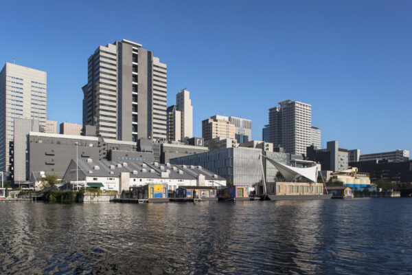 Tennozu Barge (© Kawasumi-Kobayashi Kenji Photograph Office)