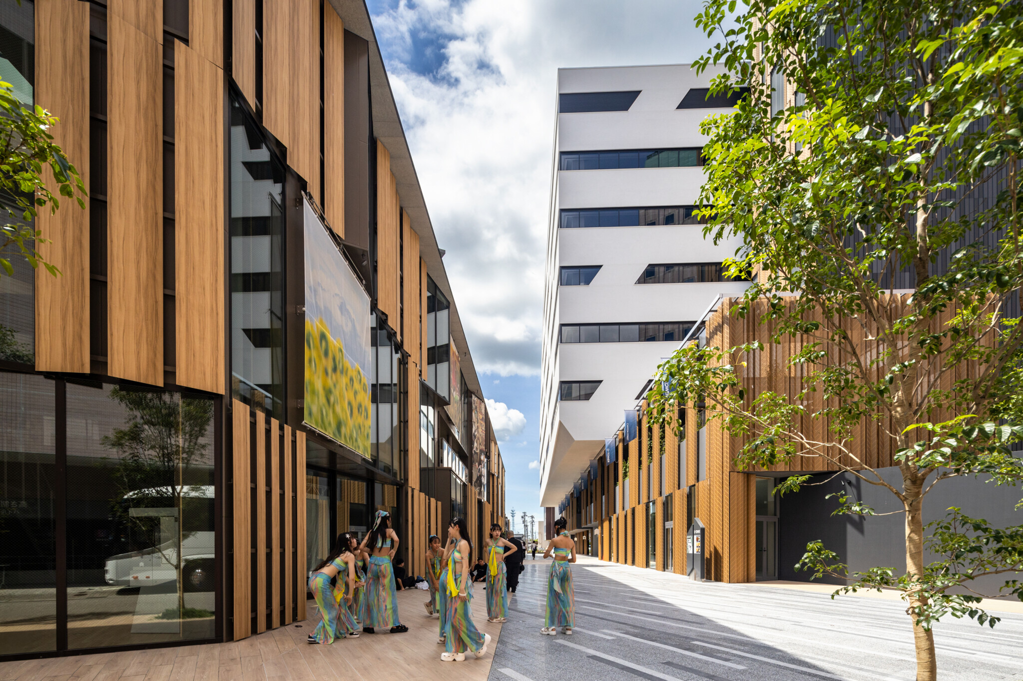 AUBADE HALL / MIDDLE HALL | © Kawasumi・Kobayashi Kenji Photograph Office AUBADE HALL / MIDDLE HALL | © Kawasumi・Kobayashi Kenji Photograph Office