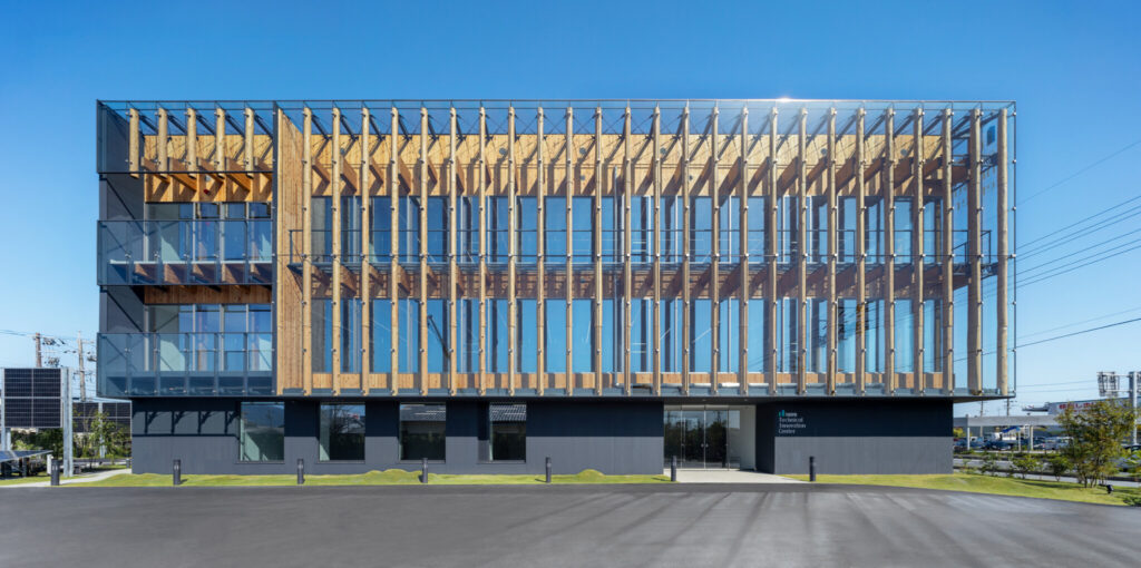TSUCHIYA Technical Innovation Center (TIC) | © Kawasumi-Kobayashi Kenji Photograph Office